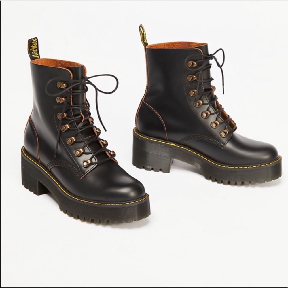 NEW Dr. Martens Leona Vintage Black Boots SZ 9